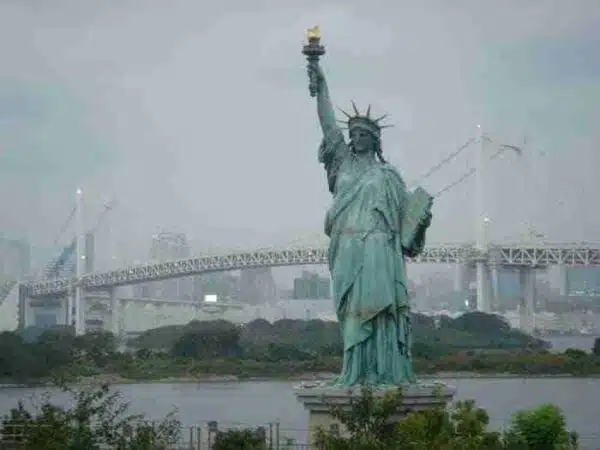 La Statua della Libertà di Tokyo