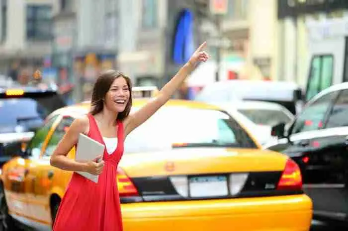 Come si chiama un taxi a New York