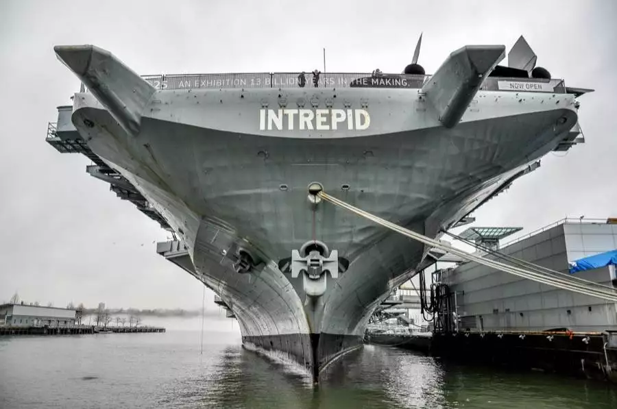 Al Pier 86 si trova il bellissimo museo Intrepid