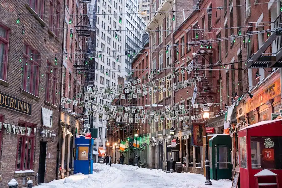 Stone Street a New York è una delle vie più affascinanti