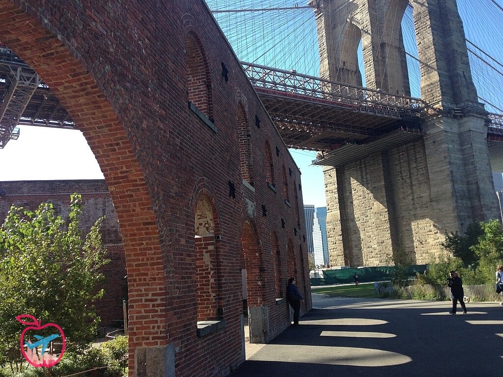 La St Anns Warehouse al Brooklyn Bridge Park